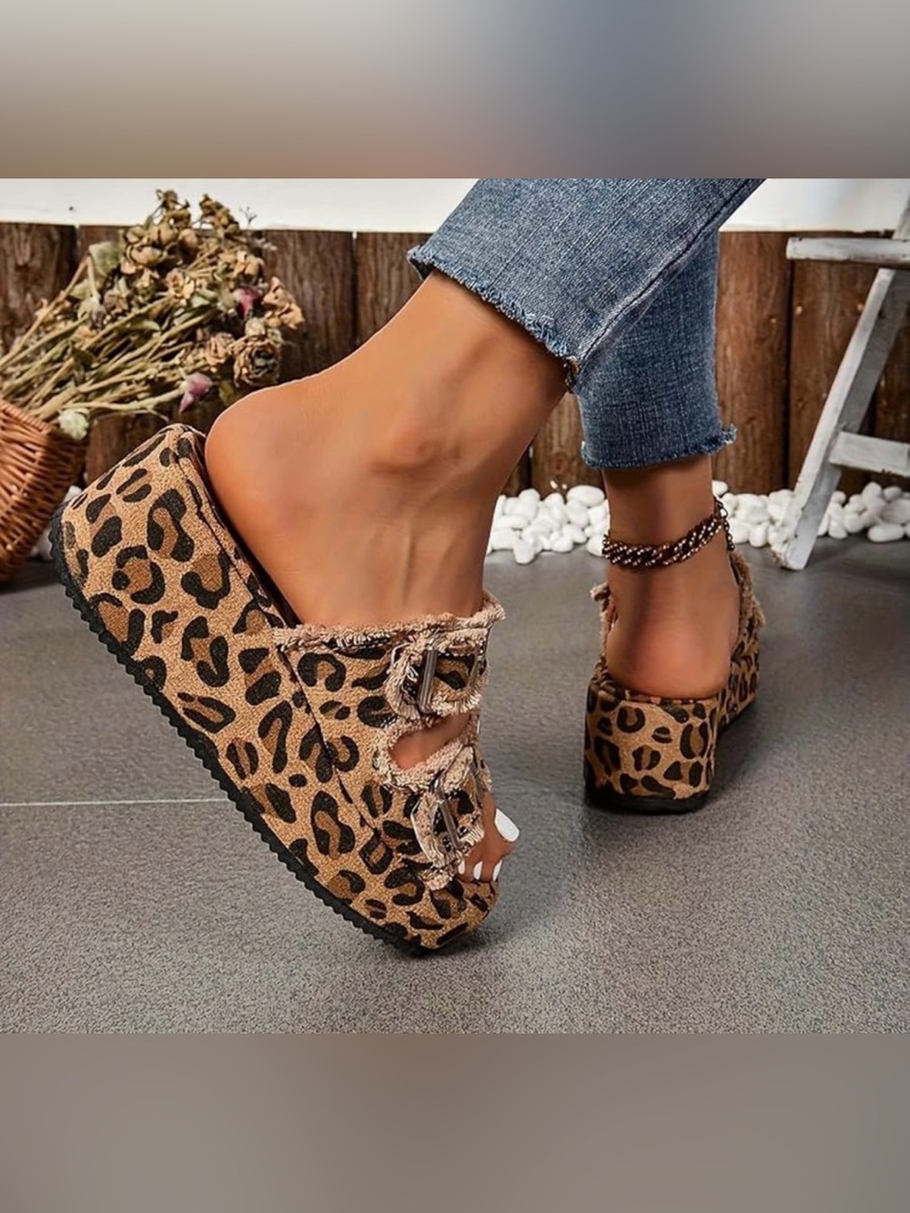 Leopard Sandals - Picture 4 of 7